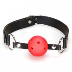 Красный кляп-шарик с отверстиями для дыхания и регулируемым ремешком